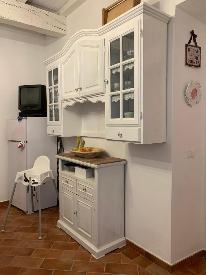 Agriturismo La Casa Dei Ricordi 콜레살베티 외부 사진