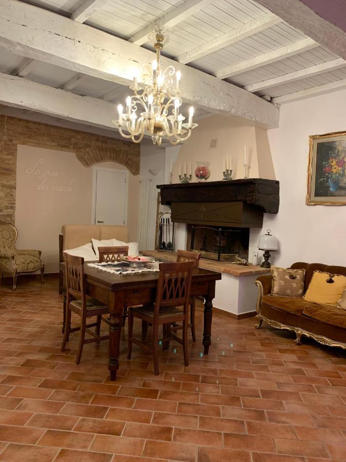 Agriturismo La Casa Dei Ricordi 콜레살베티 외부 사진